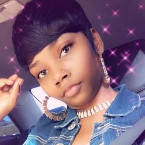 Meet your Posher, Latisha